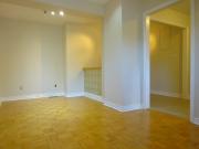 Clean and bright 2 bedroom apt unit downtown Toronto