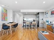 Bright and Spacious Elsternwick Apartment with Solar...
