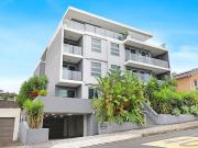 Bright and Spacious One Bedroom Bright and Spacious One Bedroom