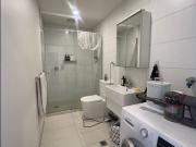 Bright and Spacious One Bedroom Apartment in Footscray...