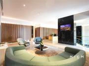 Bright and spacious One bedroom apartment in Southbank!