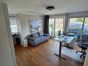 Bright and spacious top floor duplex apartment with 4...