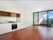 Bright and spacious two bedroom apartment in...