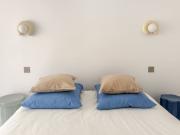 Bright apartment 2 separate bedrooms charming & quiet,...