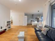 Bright apartment centrally located within walking...