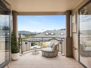 Bright apartment in peaceful complex