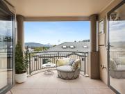 Bright apartment in peaceful complex