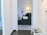 Bright Apartment with Balcony – Modern and Central in...