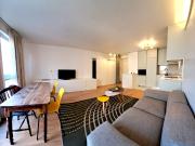 Bright apartment with separate bedroom, 4 minutes from...