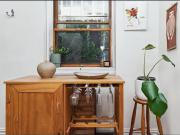 Bright art deco Potts Point apt