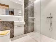 Bright, beautifully furnished, 1 bedroom apartment with...