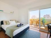 Bright bedroom in a 6 room apartment in Areeiro, Lisbon...