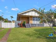 BRIGHT BREEZY AND COMFORTABLE