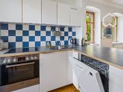 Bright, charming flat in top location with 2 terraces,...