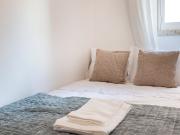 Bright Chiado Room | Private Bathroom | Local Host Bright Chiado Room | Private Bathroom | Local Host
