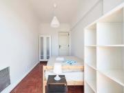 Bright double bedroom in Alto dos Moinhos Room 5