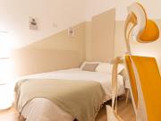 Bright double bedroom in El Raval