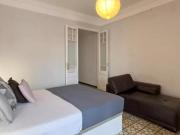 Bright double bedroom in Gràcia