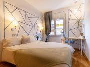 Bright double bedroom near Parc del Turó