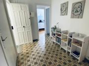 Bright double bedroom with a balcony, in Sant Andreu