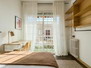 Bright double bedroom with balcony next to the Sagrada...