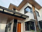 Bright Family Home with Garden & Pool – Quiet Quezon...