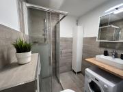 Bright, freshly renovated apartment close to the center...