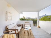 Bright Garden Apartment in Nueva Andaluc
