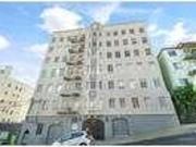 Bright Large Remodeled 4th Floor Studio w/ HW Floors!