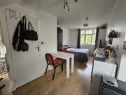 Bright Loft Studio Near Golders Green!