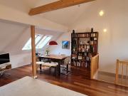 Bright maisonette with character in the...