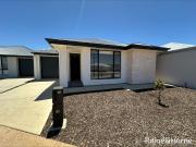 Bright & Modern 3 Bedroom Home