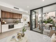 Bright modern first home or investment just 200m to...