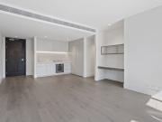 Bright, Modern & Luxurious Your Perfect South Yarra...