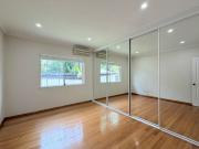 Bright & Modern Three Bedroom Townhouse– Prime Marsfield...