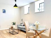 Bright New Industrial Loft Luxury Apartment