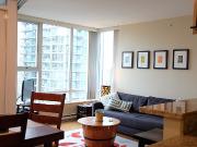 Bright, Open, 1 Bedroom & Flex Space Apartment