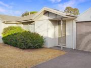 Bright, Open and Central Townhouse!