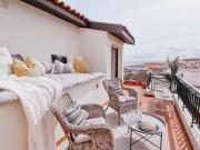 Bright penthouse with 2 private terraces in Graça Bright penthouse with 2 private terraces in Graça