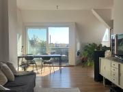 Bright, Quiet Top Floor Apartment in Neukölln – Ideal...