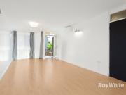 Bright, Refurbished & Perfectly Positioned