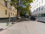 Bright Rooftop Apartment Kreuzberg/Terrasse/Standing...