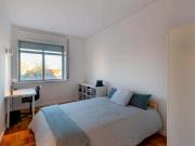 Bright room in the heart of Porto Room 4