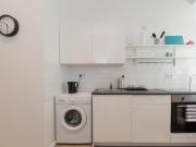 Bright single bedroom in a 4 bedroom apartment near...