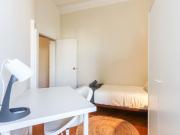 Bright single bedroom with balcony in Arroios Room 3