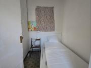 Bright single room in Vila de Gràcia