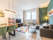 Bright & Spacious 2 Room Ground Floor Apartment | Fully...