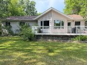 Bright & Spacious 3 bedroom Home For Rent – Steps From...