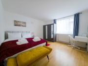 Bright Spacious Flat near Shadwell Station 3/4 Bed Bright Spacious Flat near Shadwell Station 3/4 Bed