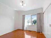 Bright & Spacious Front Positioned Unit